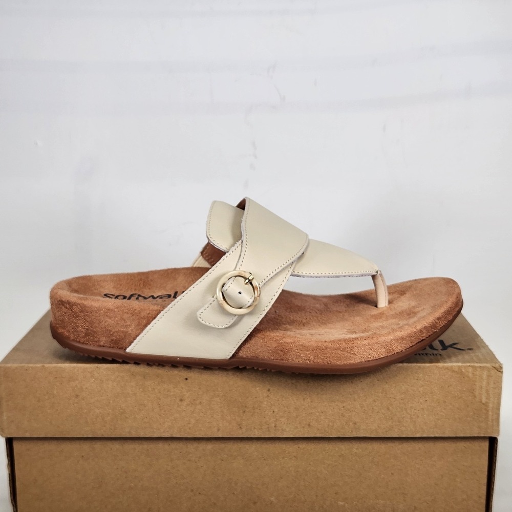 SoftWalk Beige Thong Sandals Womens Size 8 Ivory S2501-131 Buckle Strap Comfort